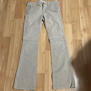 American Eagle khaki pants 6 Long